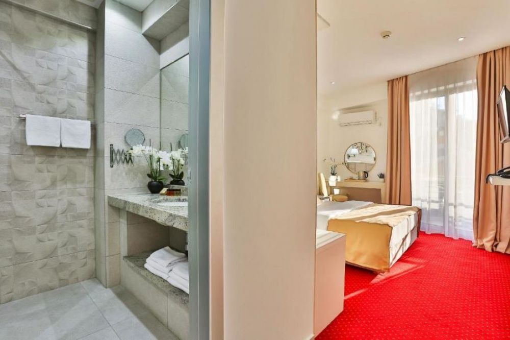 DBL With Sea View, La Mer Hotel 4*