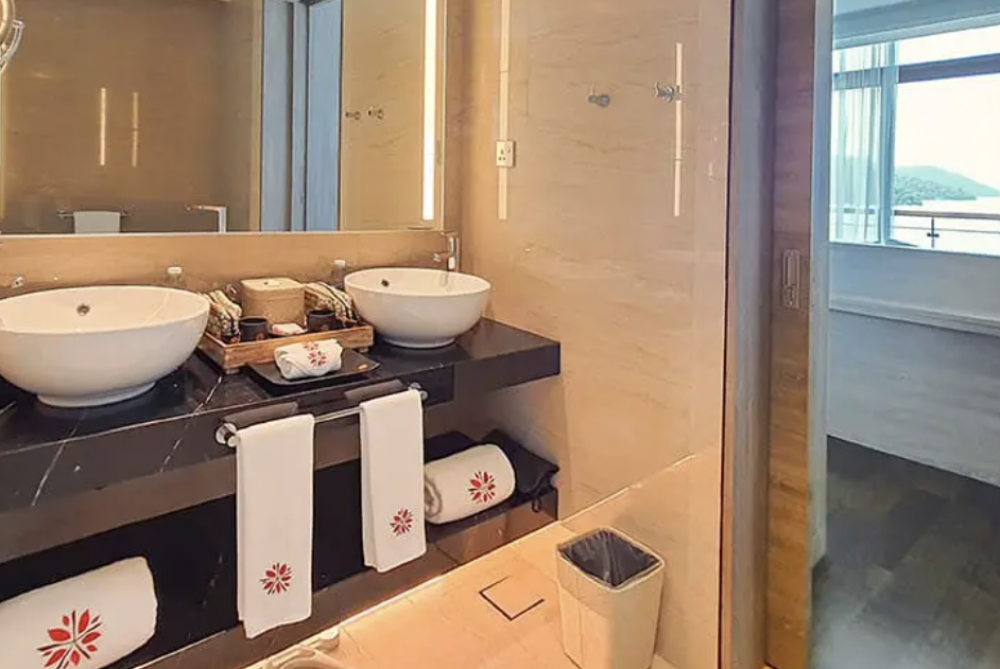 Deluxe Seaview Room, Angsana Teluk Bahang, Penang 5*
