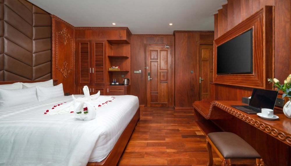 Monalisa Suite with Balcony, Monalisa Luxury Hotel 3*