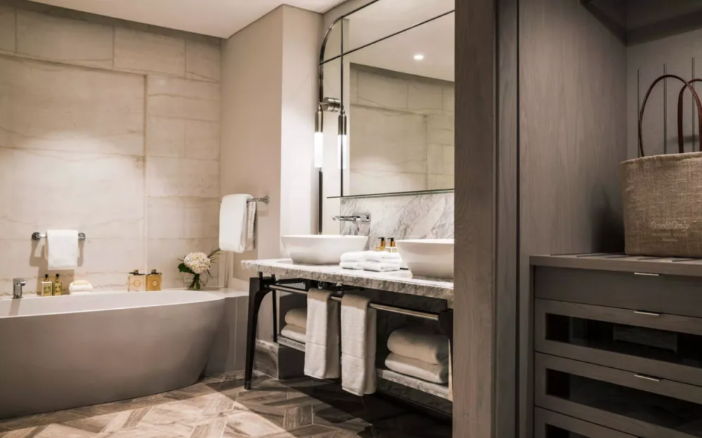 Beachfront Junior Suit, One & Only Le Saint Geran 5*