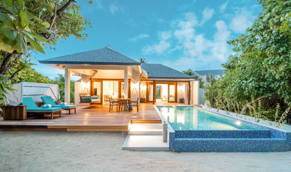 Signature Beach Residence with Sunrise Pool, Hideaway Beach Resort Maldives 5*