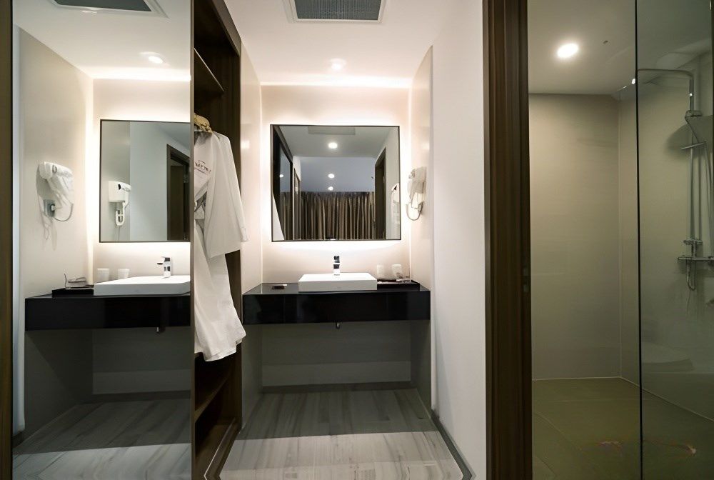 Senior СV with Balcony, LeMore Hotel Nha Trang 4*