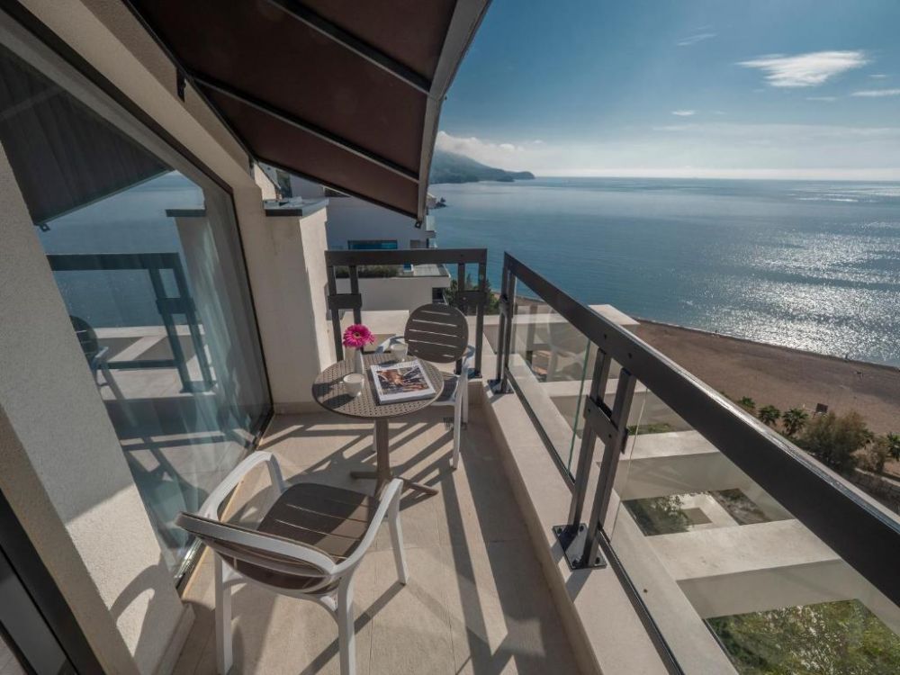 1 Bedroom Apartment Sea View, Casa Al Mare Residence 4*