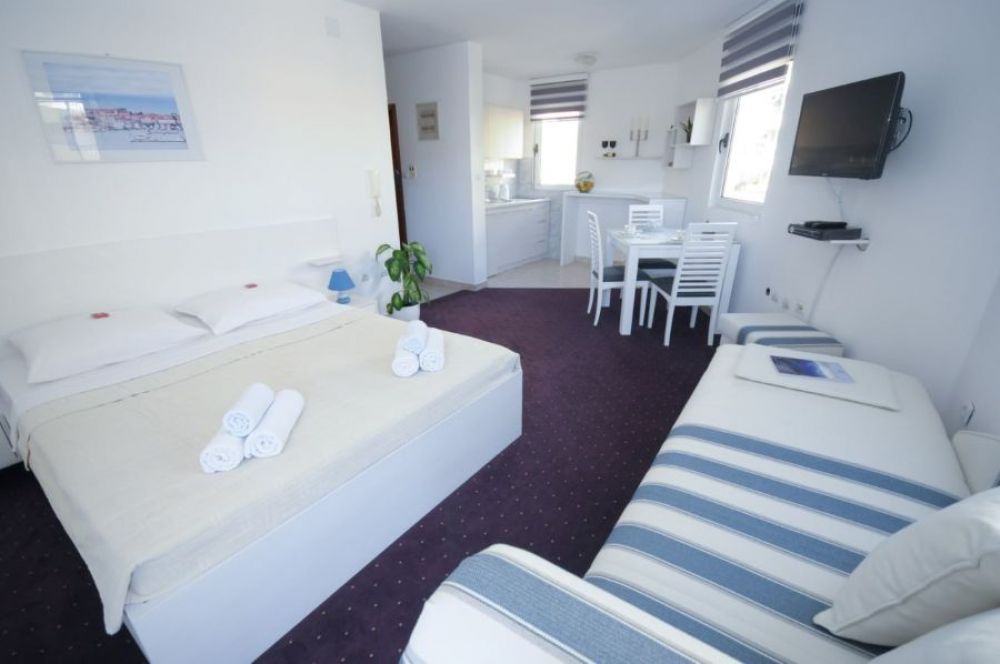 Studio 03 Large, Budva Inn Guest House 3*