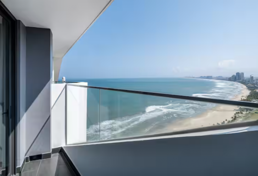 Junior Suite, Hilton Garden Inn Da Nang 4*