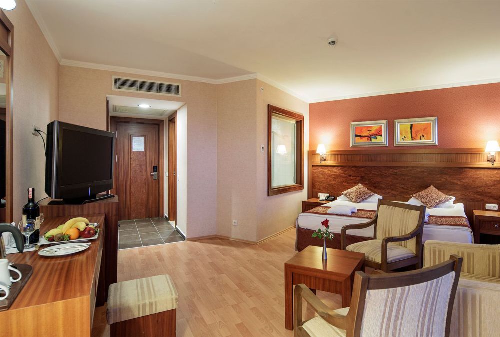 Superior Room Sea View, Alba Royal Hotel 5*
