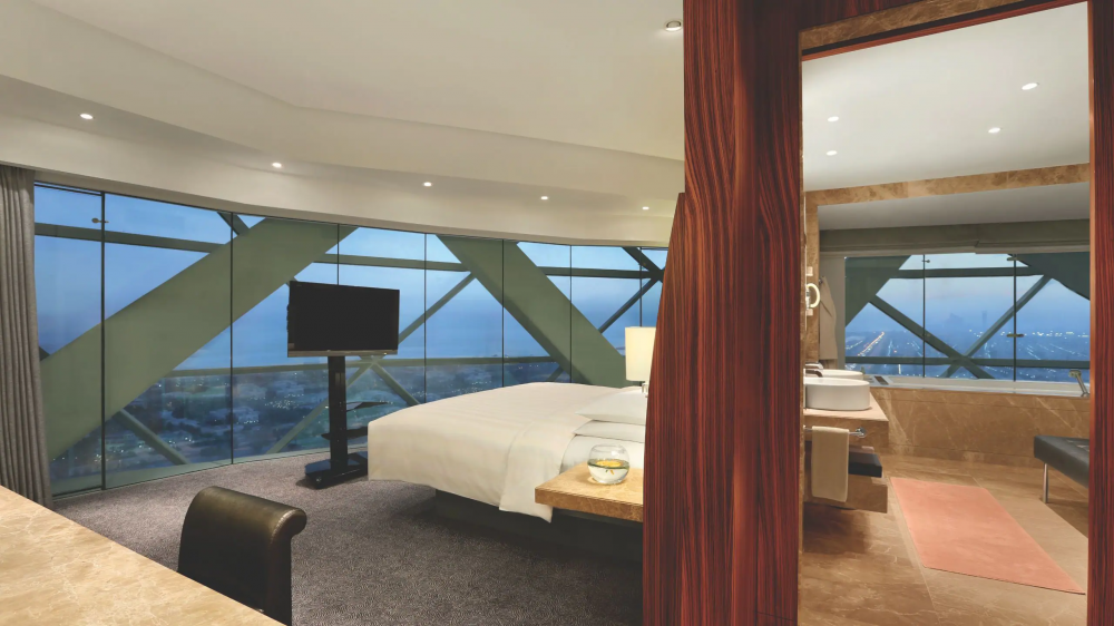 Executive Suite, Andaz Capital Gate Abu Dhabi 5*