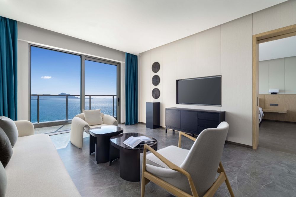 270-degree panoramic ocean view suite(one-bedroom), Sanya Junji Seaview 5*