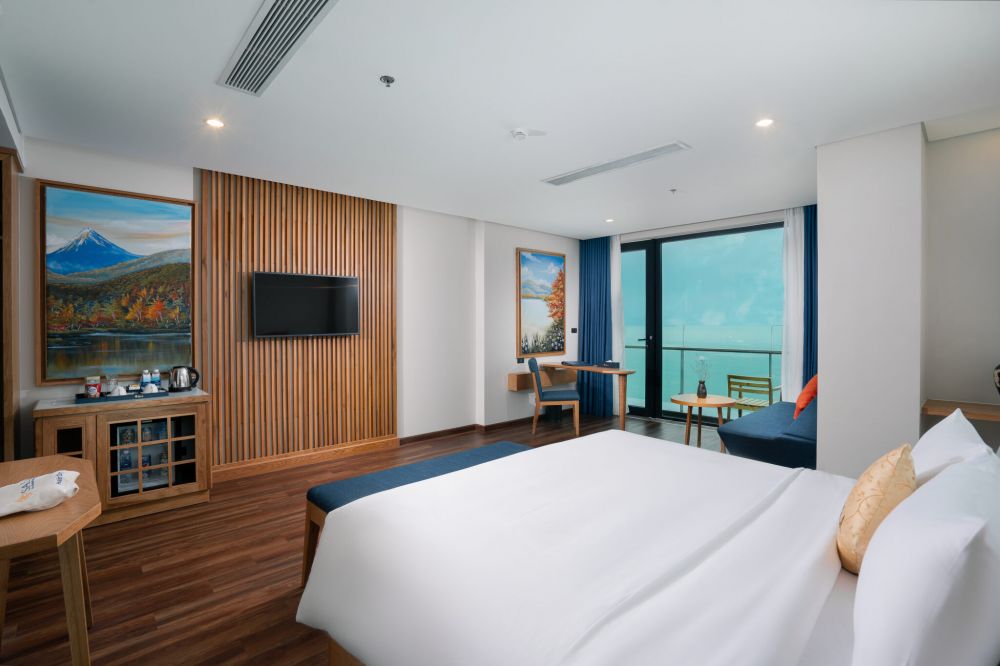 Suite Partial Sea View, Sala Danang Beach Hotel 4*