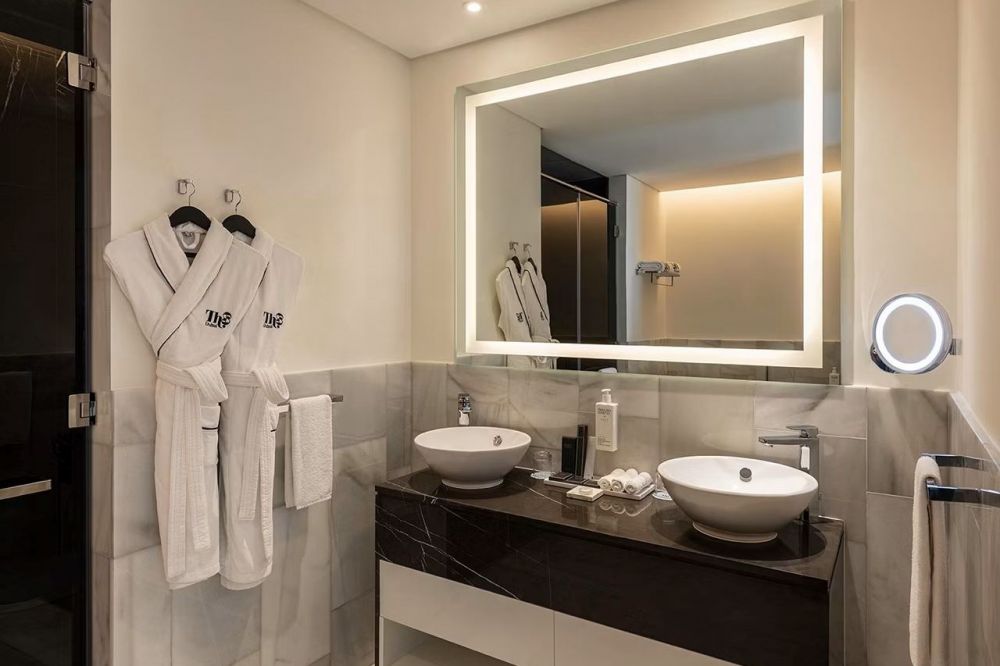 One Bedroom Suite Low Floor, Th8 Palm Dubai Beach Resort Vignette Collection (ex.Th8 Palm by House Of Originals) 5*