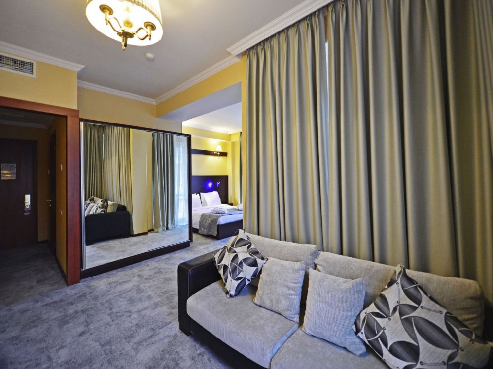 Junior Suite, Astoria Tbilisi 4*