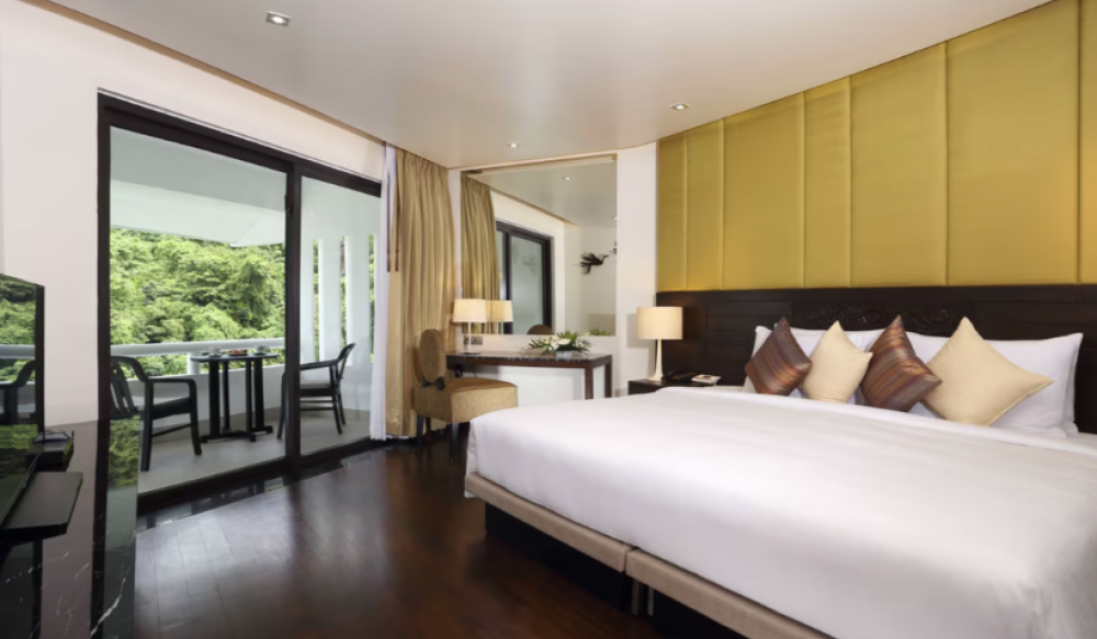 Oceanfront 2-Bedroom Grande Suites, Le Meridien Phuket 5*