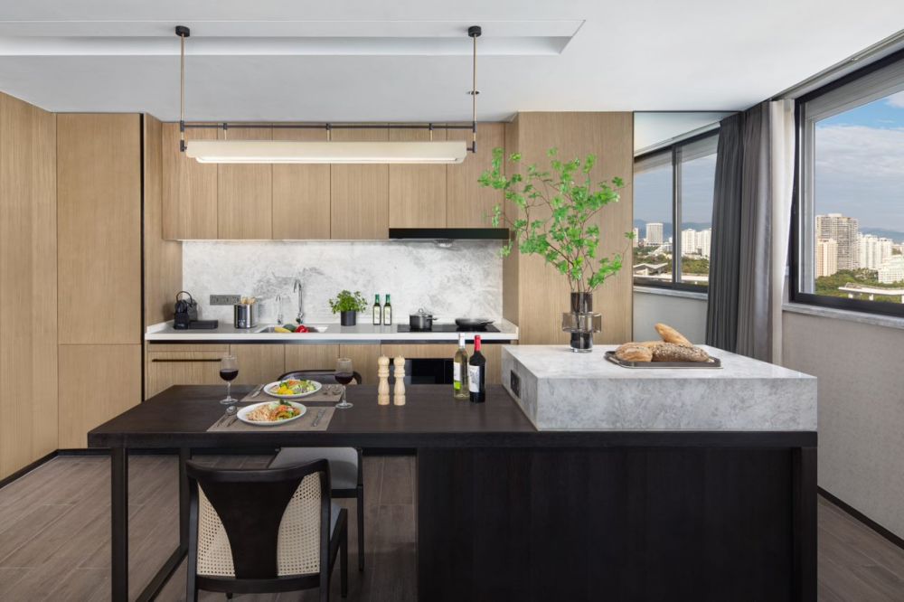 Three-bedroom Deluxe Suite, Ascott Dadonghai Bay Sanya 5*