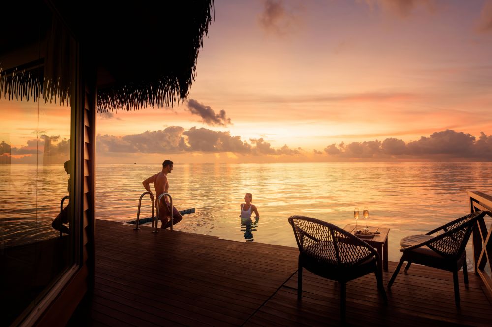 Over Water Sunset Pool Villa, Mercure Maldives Kooddoo 4*
