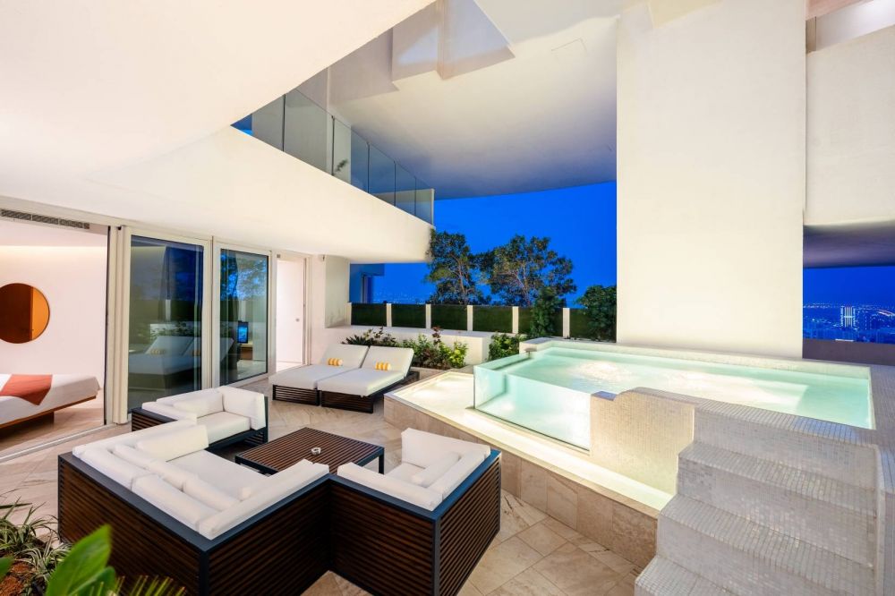 1 BED | Sky Villa w/Pool, Five Jumeirah Village Dubai 5*