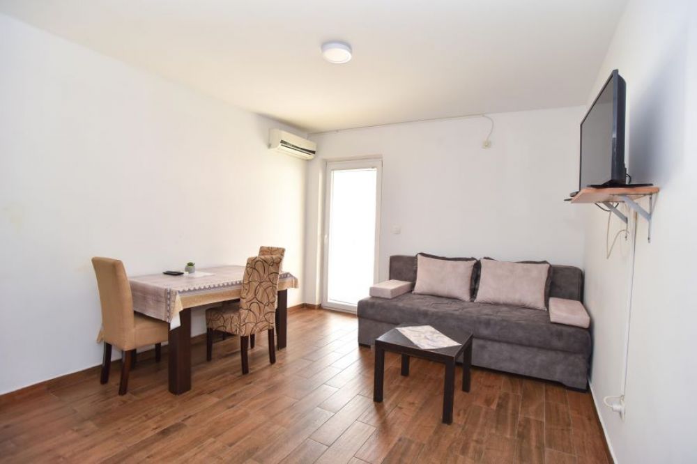APP 03+1 One Bedroom, Jana Apartments 3*
