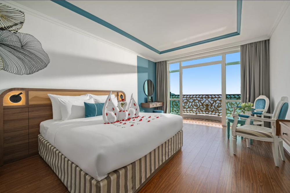 Suite Ocean View with Balcony, Paracel Beach Hotel 4*