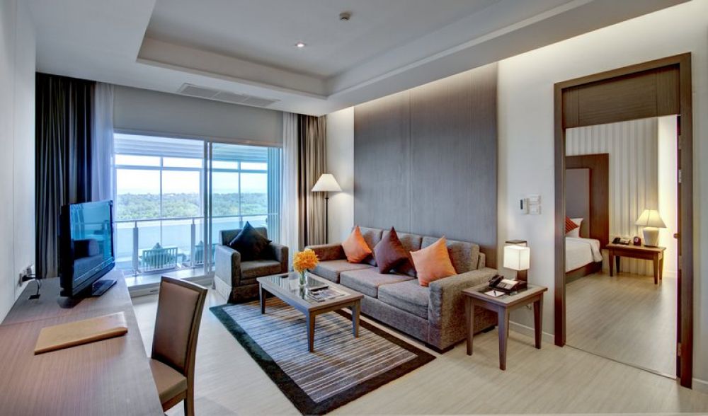 2 Bedroom Suite, Classic Kameo Hotel 4*