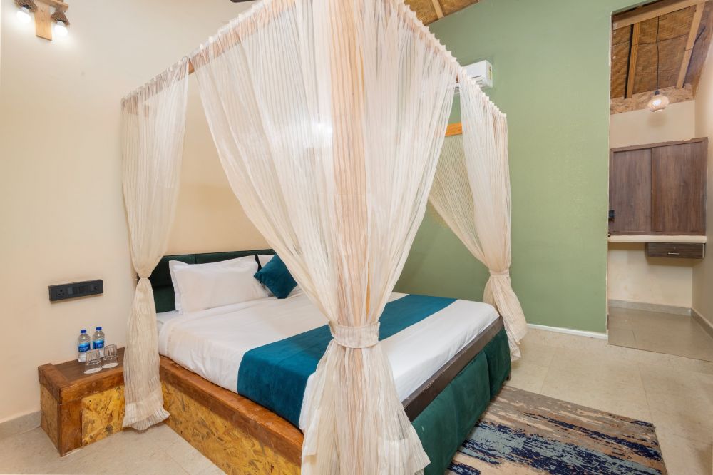 Jasmine, Amadi Beach Front Resort 4*