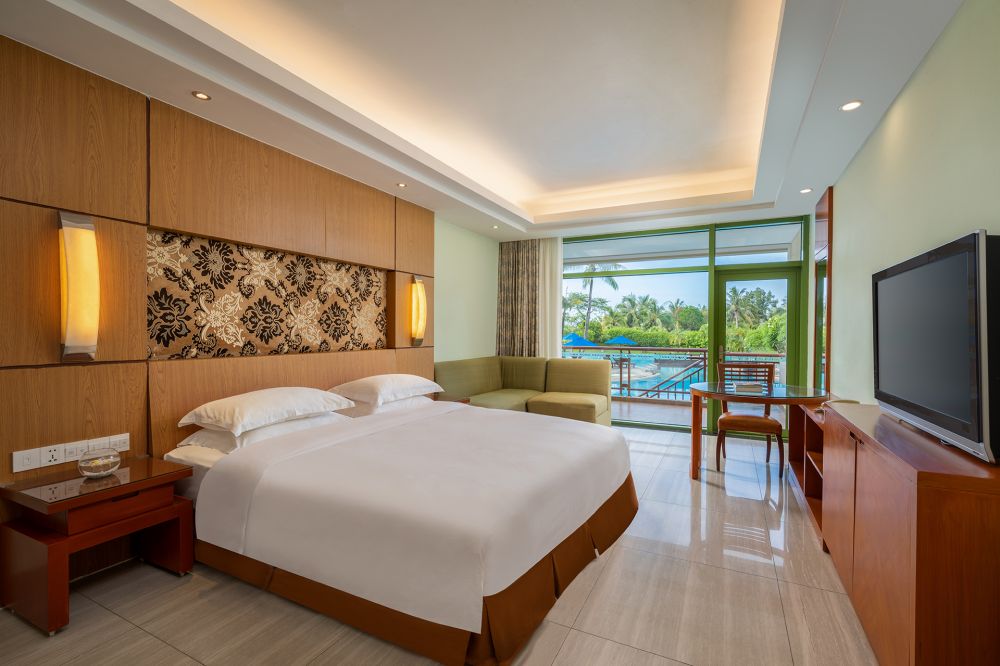 Pool Side King Room, Tianhong Resort Sanya 5*