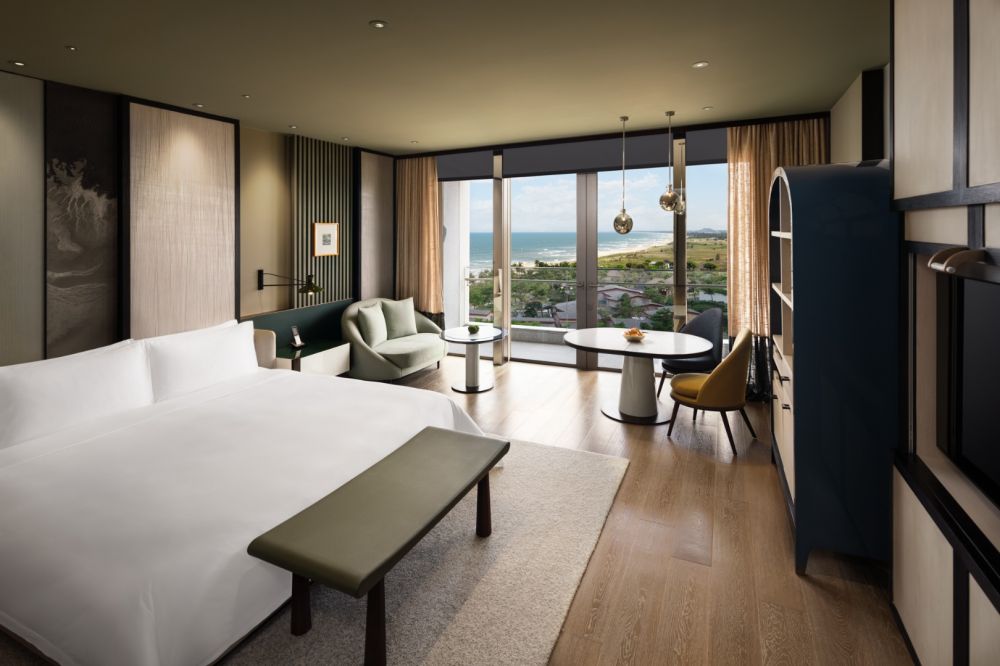 Premier OV, New World Hoiana Beach Resort 5*