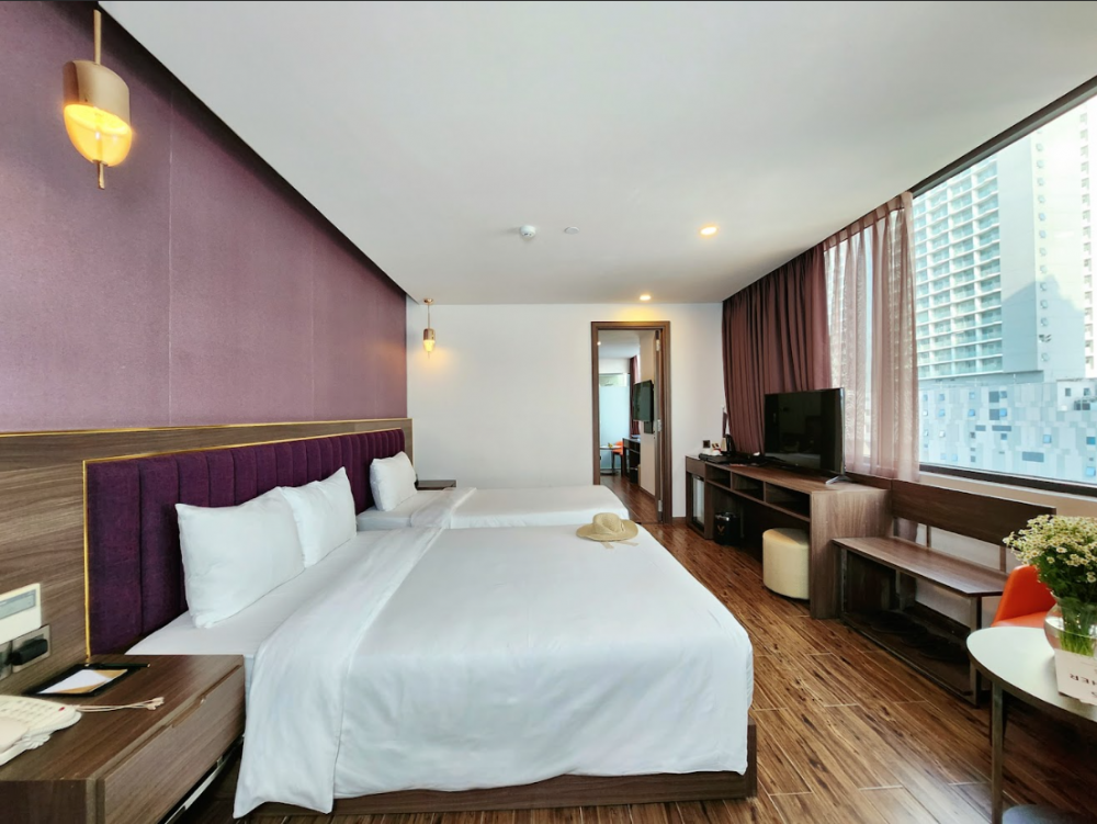 Сonnecting City View, V Hotel Nha Trang 4*