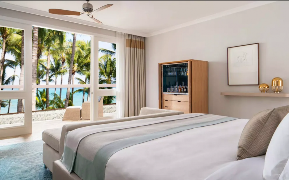 Ocean Balcony Suite   , One & Only Le Saint Geran 5*