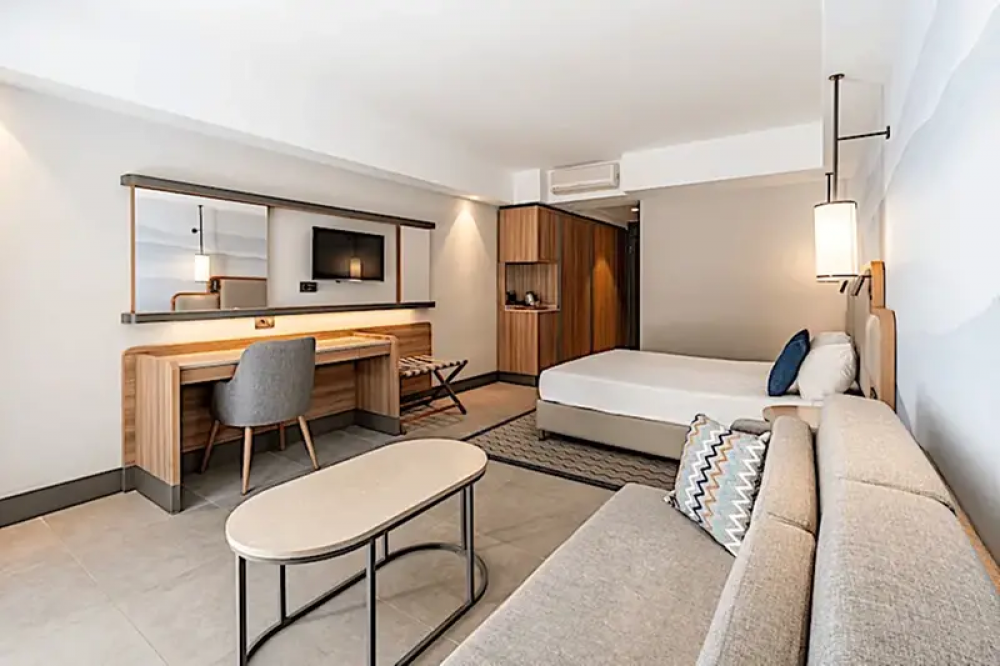 Swim Up Room, Champion Holiday Village 5*