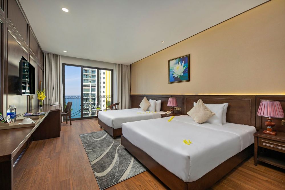 Suite Family Sea View With Balcony, Golden Lotus Hotel Da Nang 4*
