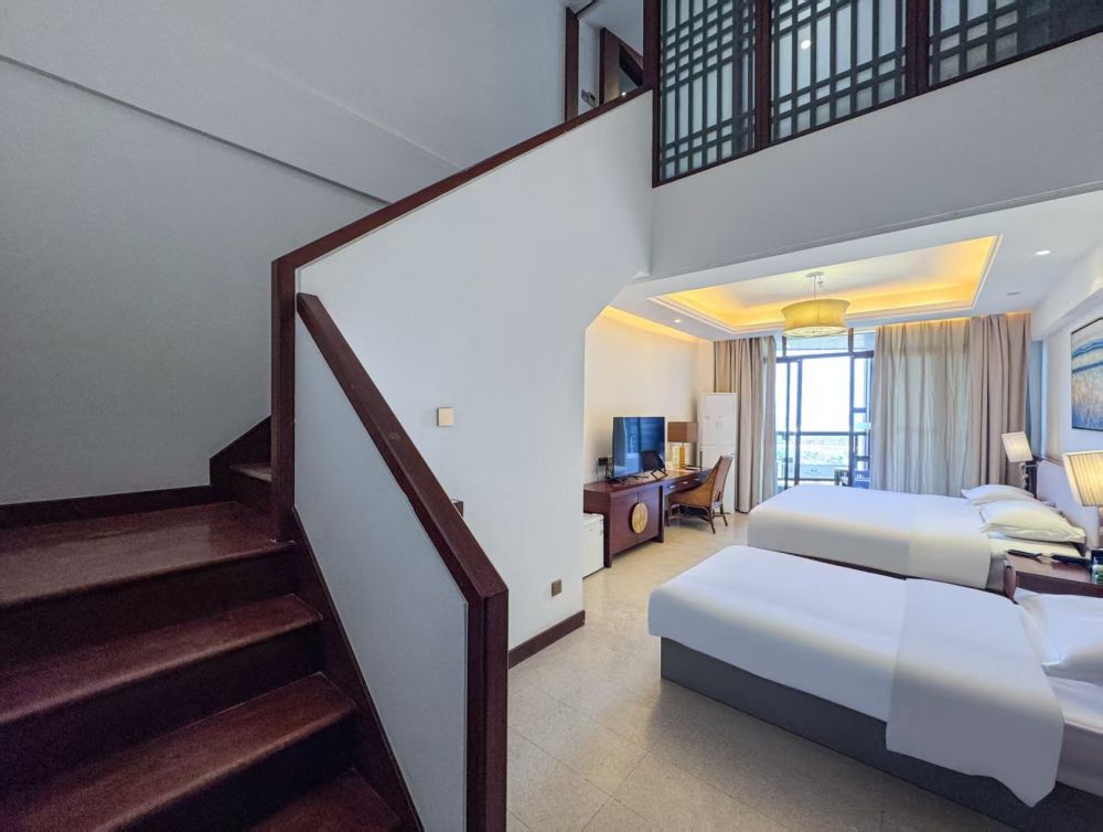 Duplex Superior/Deluxe Ocean View Family Suite, Sanya Marina Sea View Hotel (ex.Marina Spa Hotel Sanya) 4*