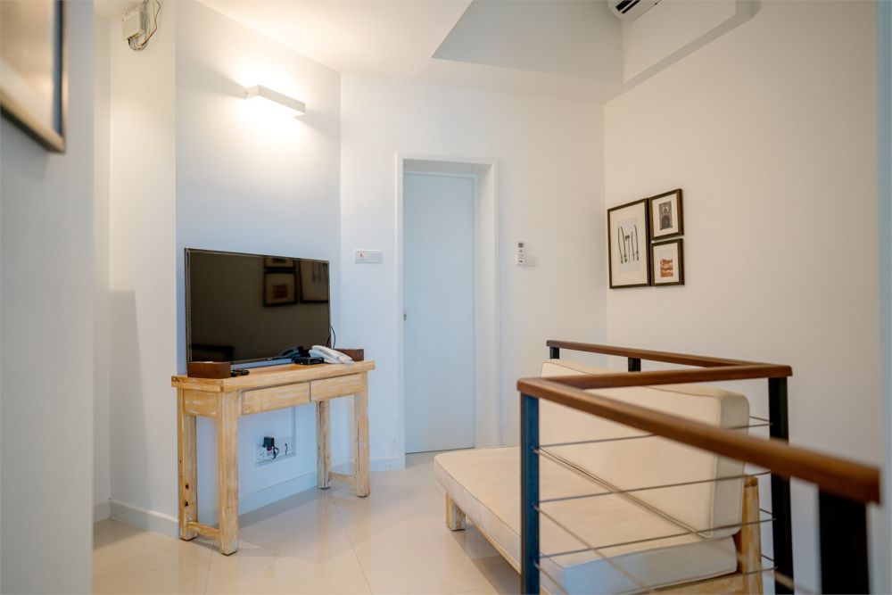 Two Bedroom Suite Partial/Direct Sea View, Ocean Front Condominium - Galle 4*