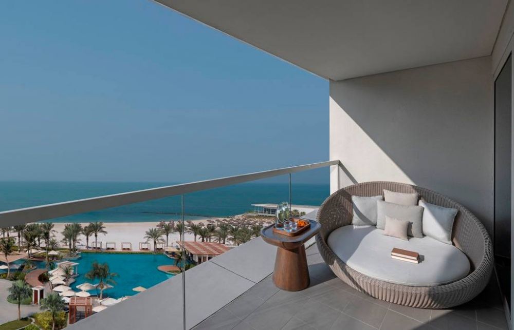 Infinity Ocean View Club Room, Intercontinental Ras Al Khaimah Mina Al Arab Resort 5*