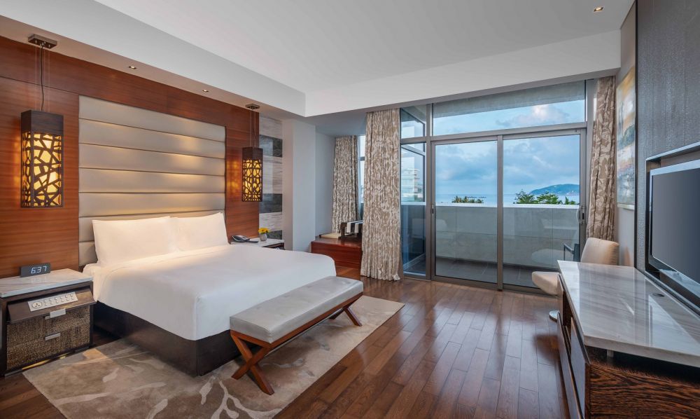 Two Bedrooms Ocean View Suite with Living Room, Mgm Grand Sanya 5*