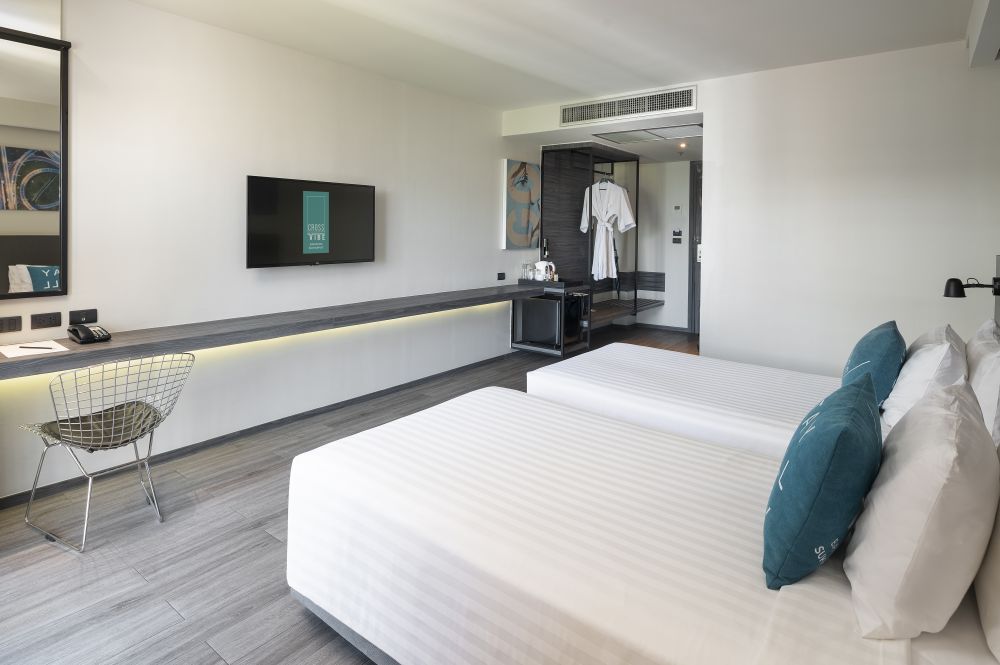 Standard, Cross Vibe Bangkok Sukhumvit Hotel 4*
