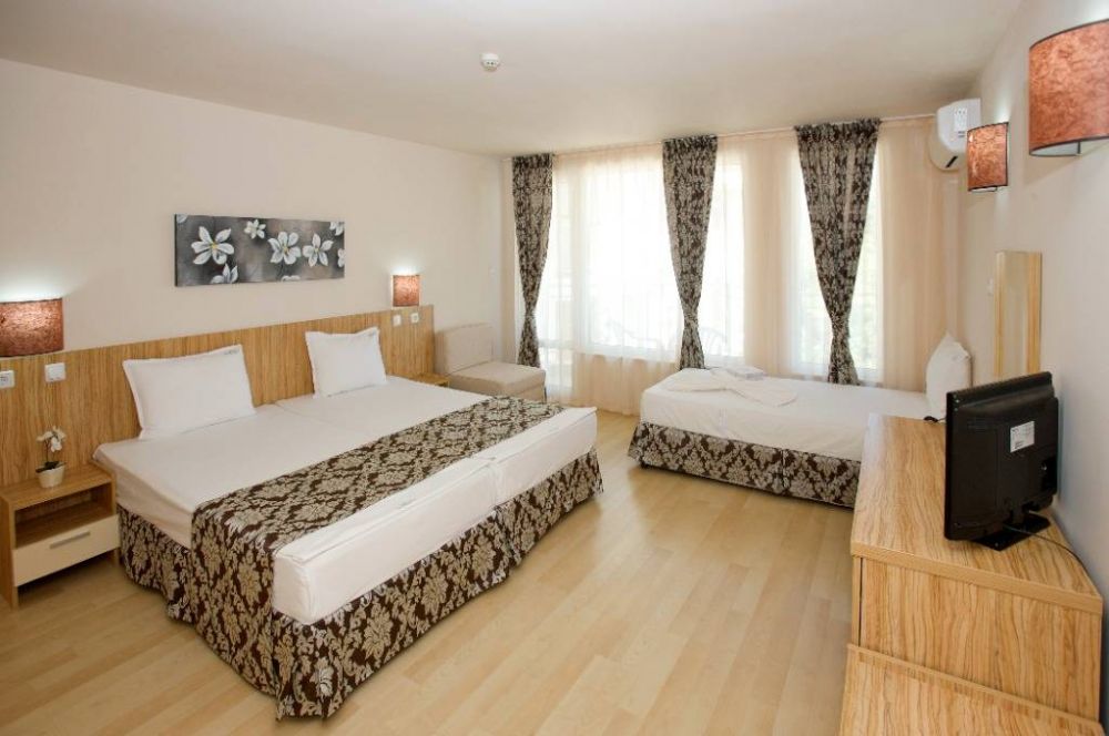 Triple Standard, Karlovo 3*