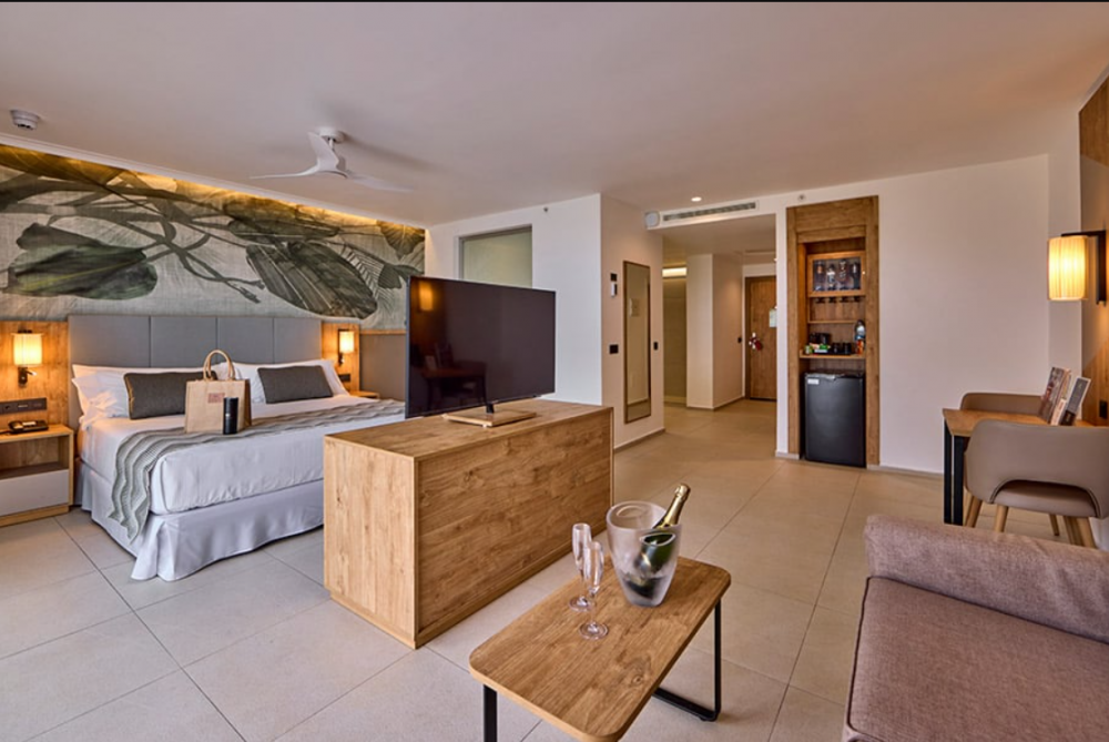 Suite Swim-Up Elite Club, Riu Palace Mauritius (ex.Riu Le Morne) | Adults Only 18+ 4*