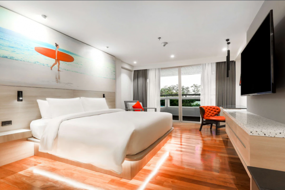 Deluxe/Deluxe Partial Seaview, Radisson Red Phuket Patong Beach 5*