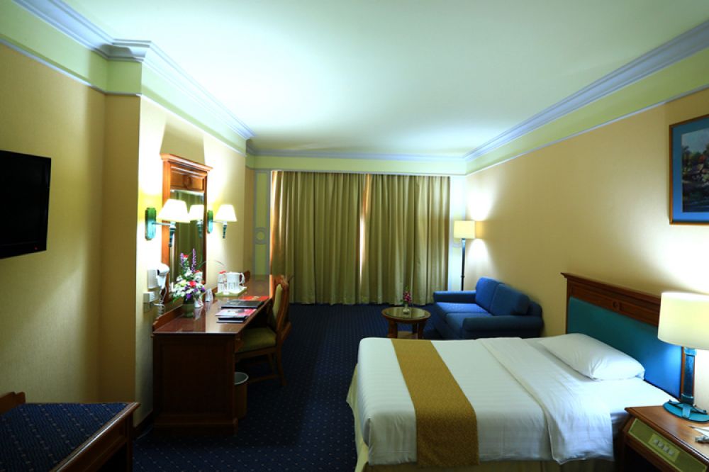 Deluxe Room, Royal Benja Hotel 3+