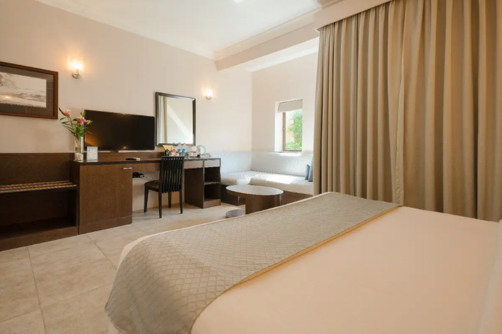 Studio Suite, Whispering Palms Beach Resort 4*
