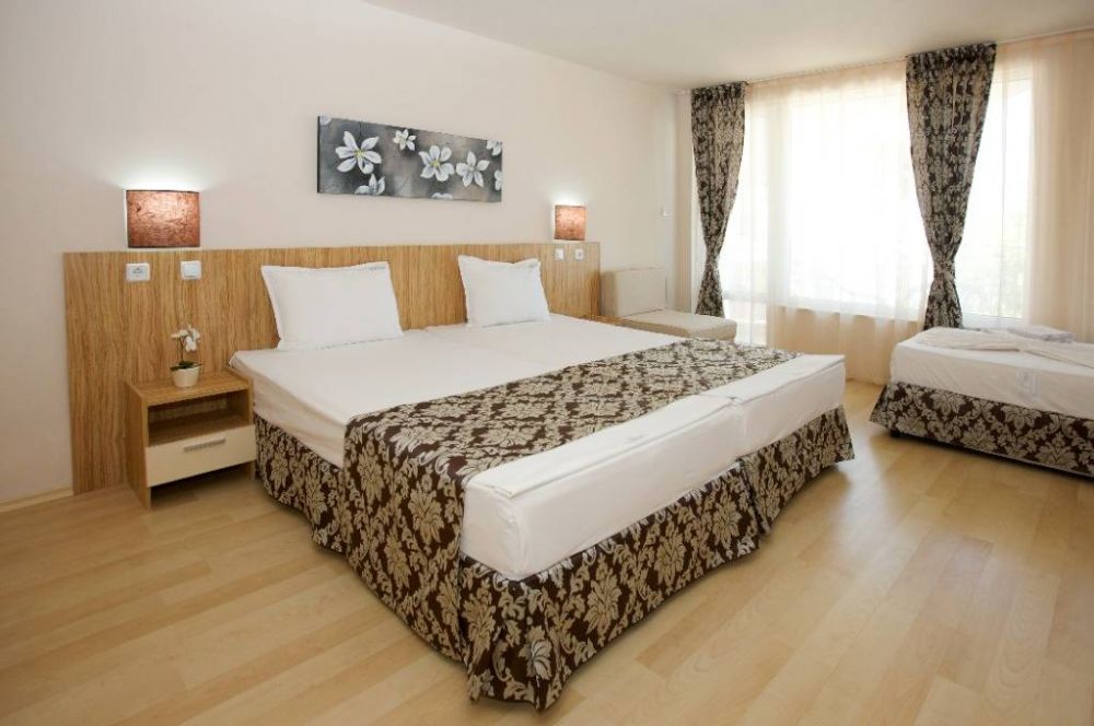 Triple Standard, Karlovo 3*