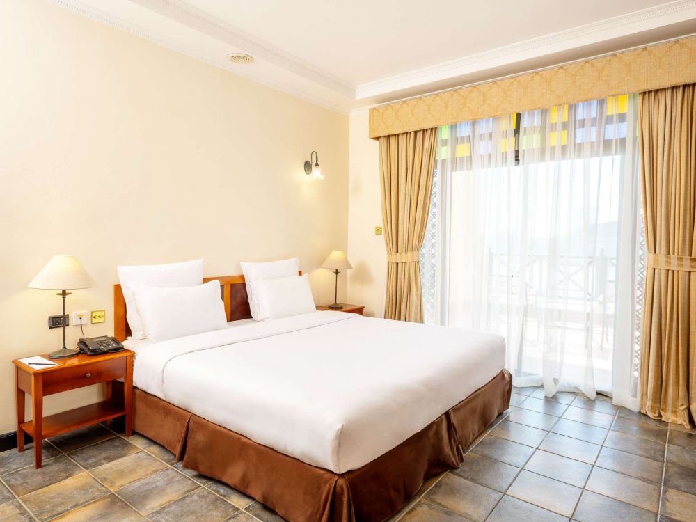 One Bed Room Suite with Balcony Beach View/ Sea View, Novotel Al Dana Resort 4*