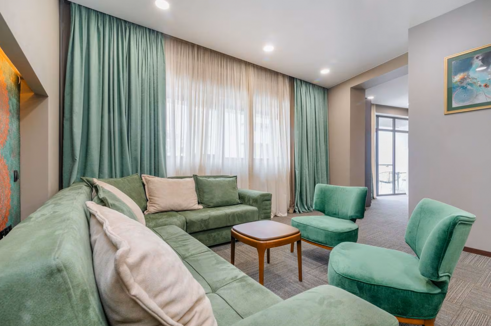 Barnovi Suite, Best Western Tbilisi City Center 4*