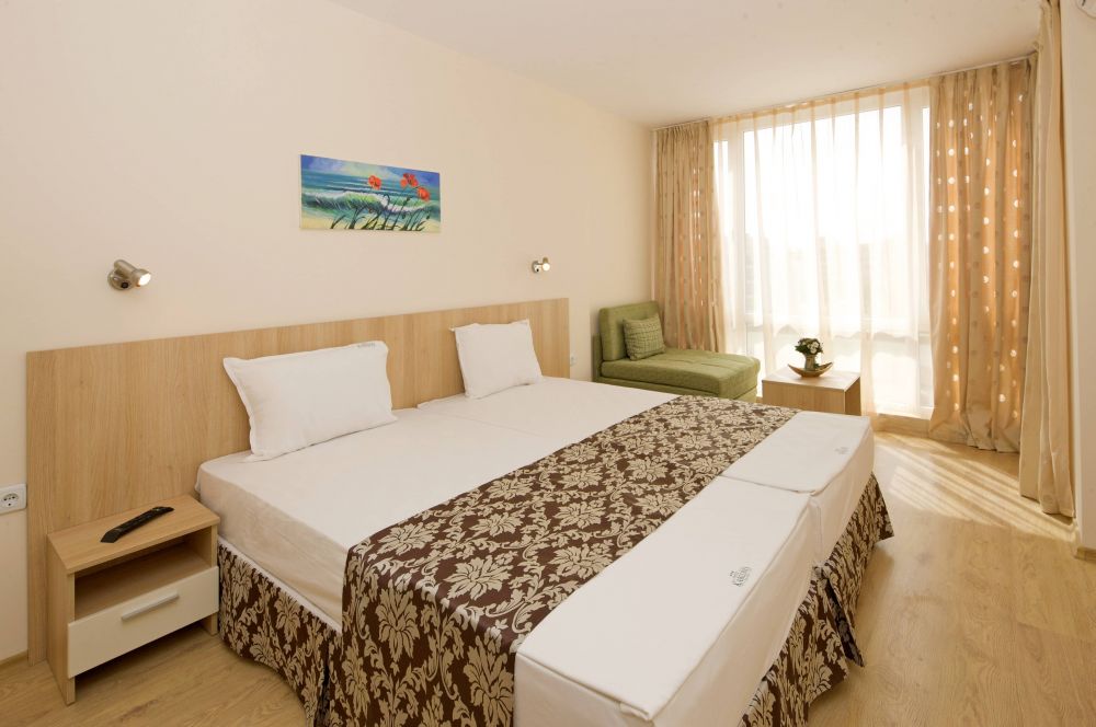 2 Bedrooms Apartment, Karlovo 3*