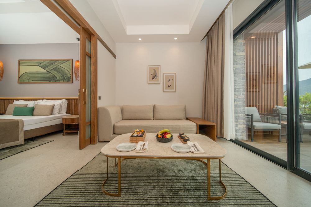 Swim Up Room SV, La Blanche Island 5*