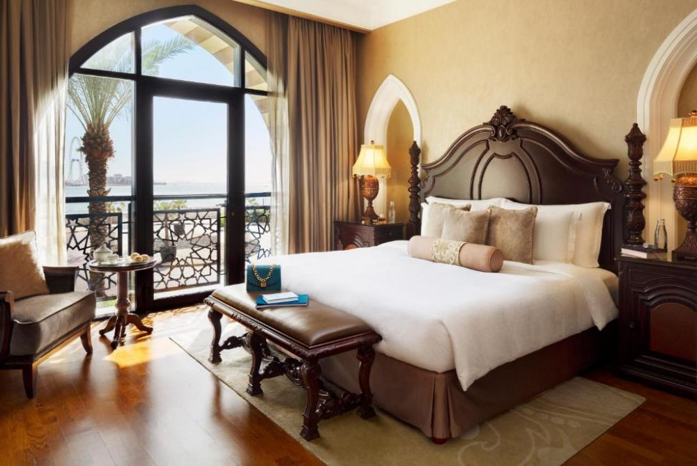 5 Bedrooms Royal Residence, Jumeirah Zabeel Saray 5*