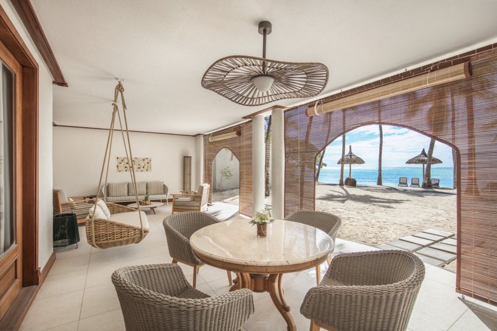 Senior Suite Beachfront, Paradis Beachcomber Golf Resort & Spa 5*