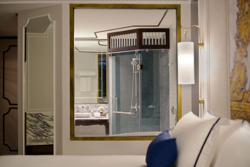 Deluxe Pool View, Movenpick Myth Hotel Patong Phuket 5*