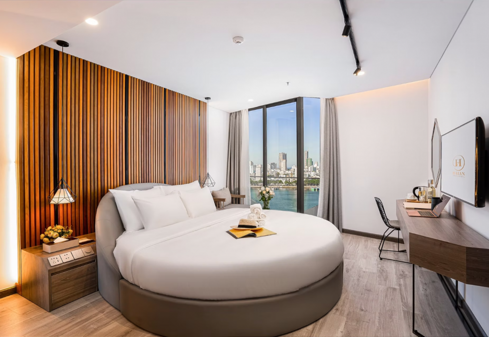 Deluxe Riverfront with balcony, Haian Riverfront Hotel Danang 4*