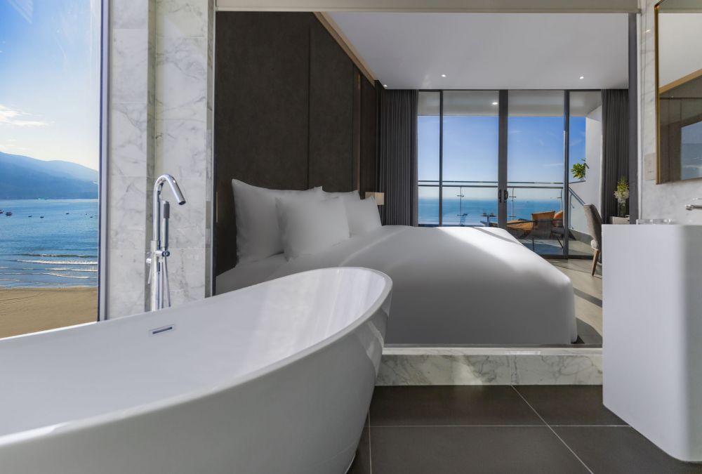 1 Bedroom Residence Ocean Front, Le Sands Oceanfront Da Nang 4*