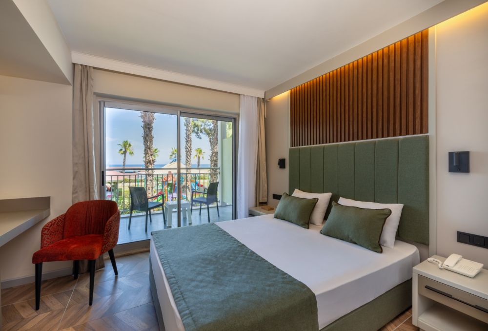 Deluxe Family Room, Crystal Flora Pearl Collection (ex. Crystal Flora Beach Resort) 5*